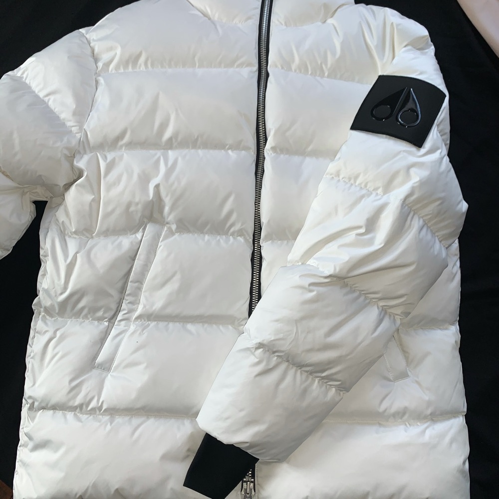 LIMITED-EDITION WHITE MOOSE KNUCKLE PUFFER JACKET